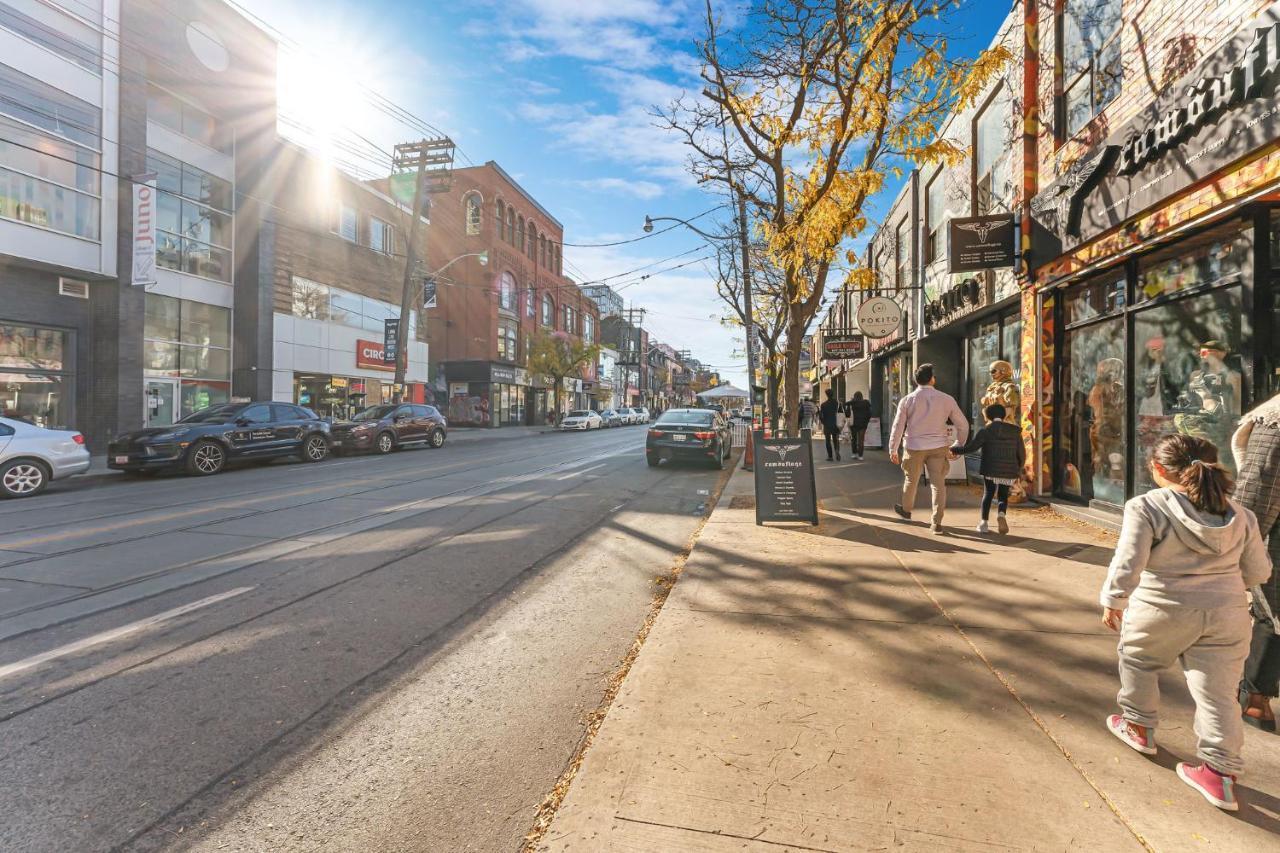 Amazing Fully Renovated Apartment On Queen St. Toronto Eksteriør bilde